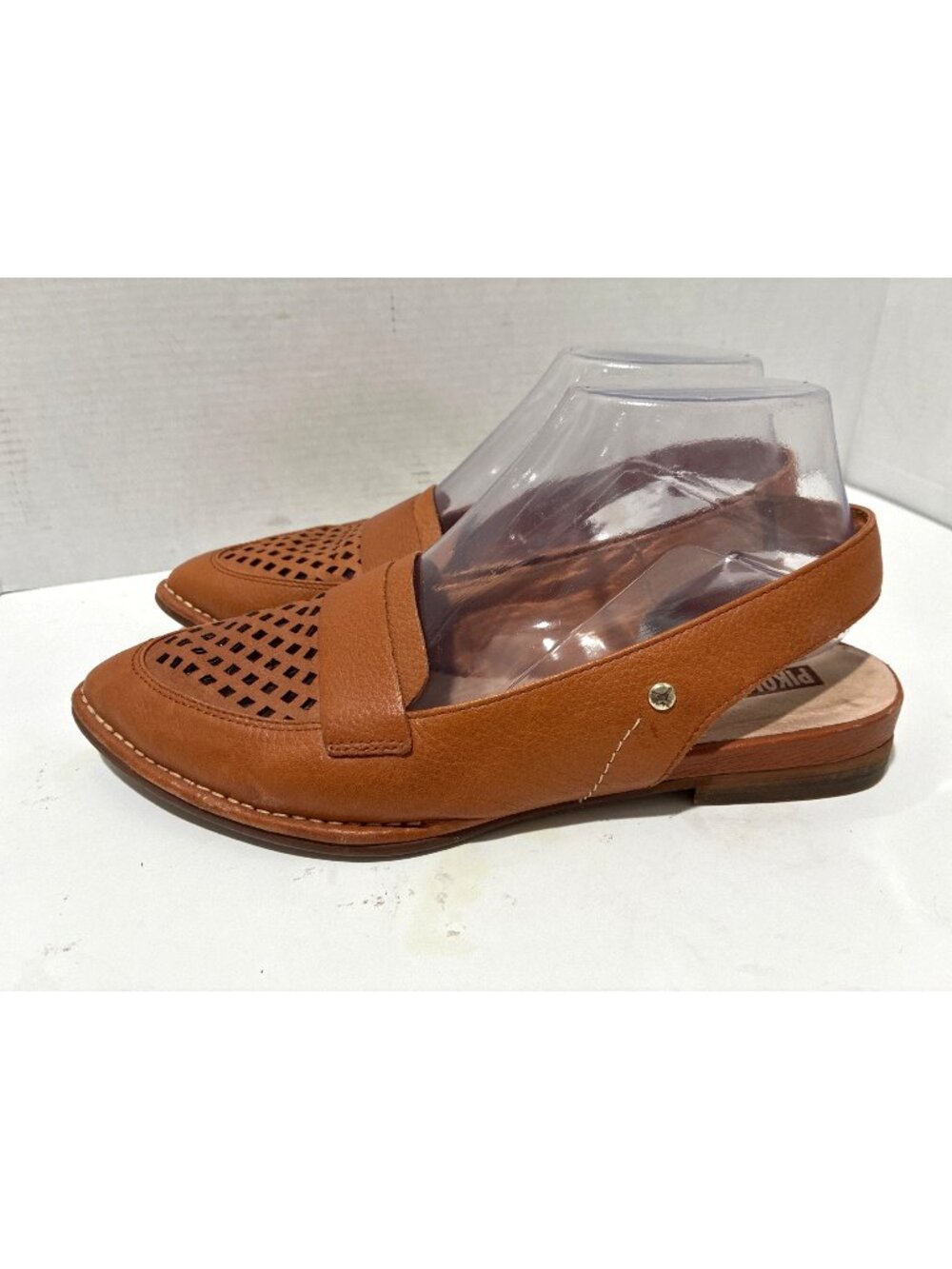 Pikolinos Womens Caleta leather slingback flats brandy color pattern on the toe